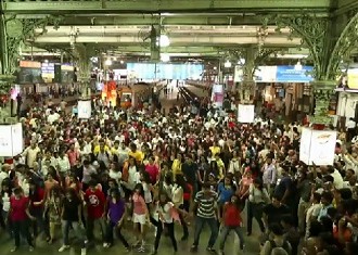 Why The Mumbai #CST #Flashmob Was Simply Awesome