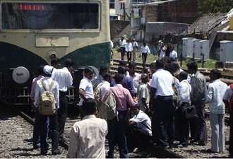Of Bandhs, Protests And Rail Blocks [Presentation]