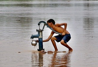 National Water Policy 2012 and the Aam Aadmi (A World Water Day Exclusive)