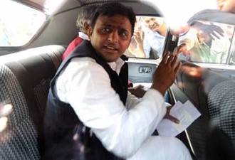 Akhilesh Yadav’s CAR Call: A Perfectly Hilarious Demand
